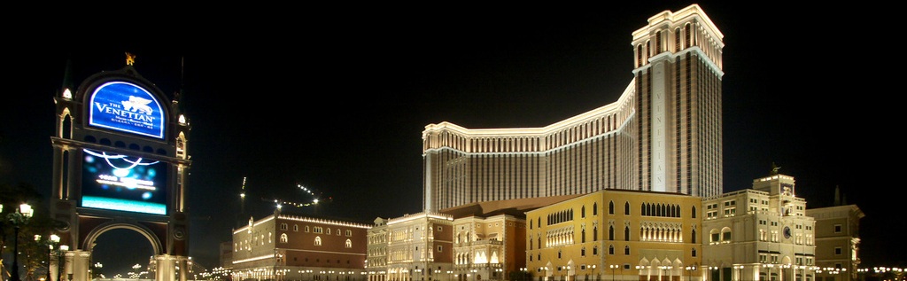 The Venetian Macau: http://www.flickr.com/photos/vixyao/2093036986/ The Venetian Macau